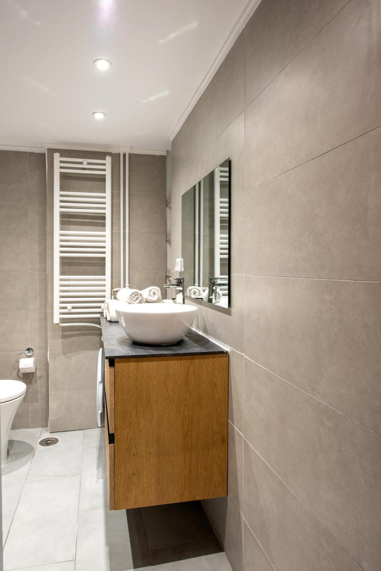 Spacious And Modern One Bedroom Apartment アテネ エクステリア 写真
